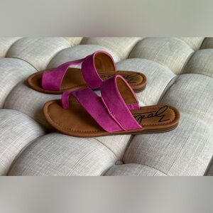 Zodiac Women's Slip On Pink Sandals With Toe Ring